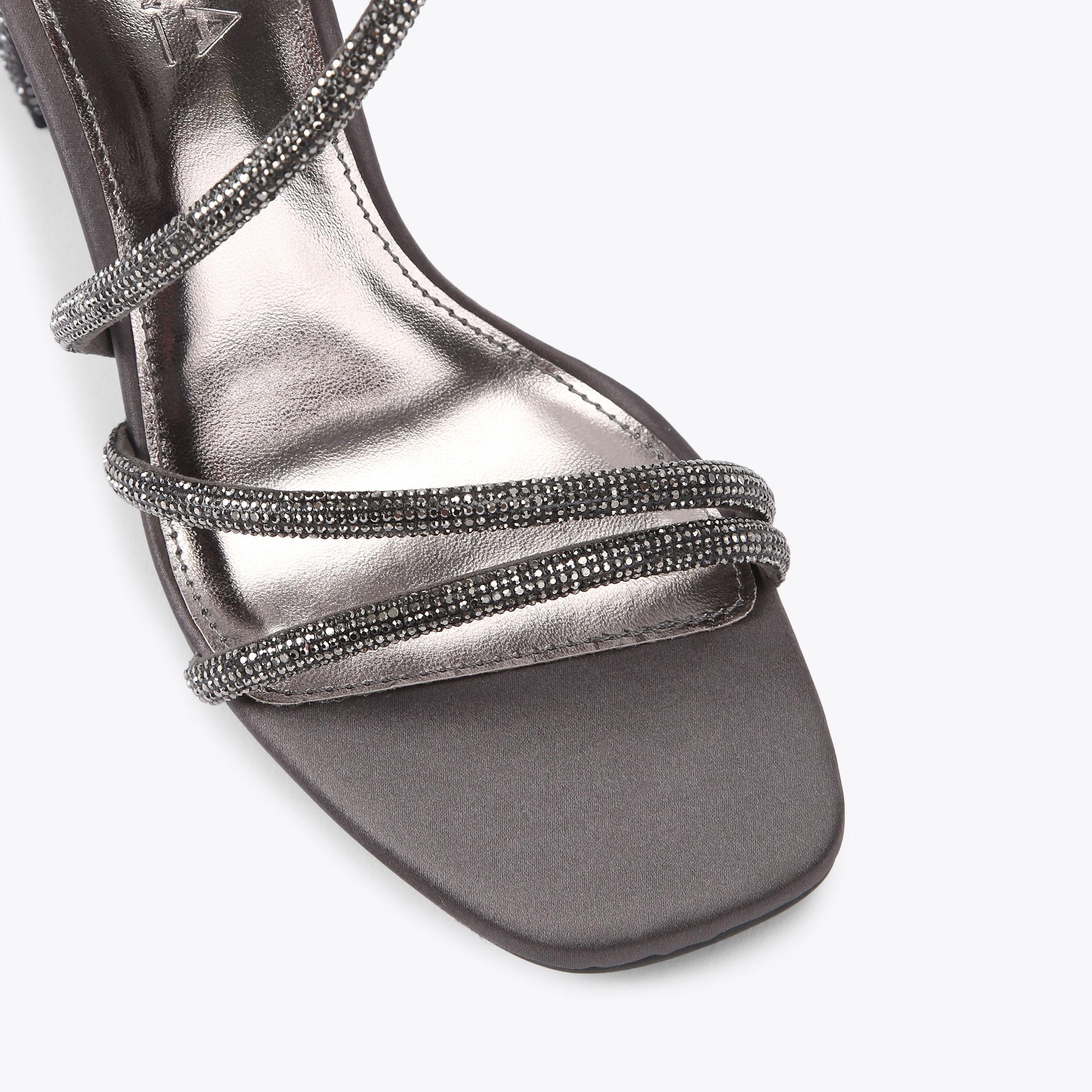 venezia-sandal-pewter-fabric-