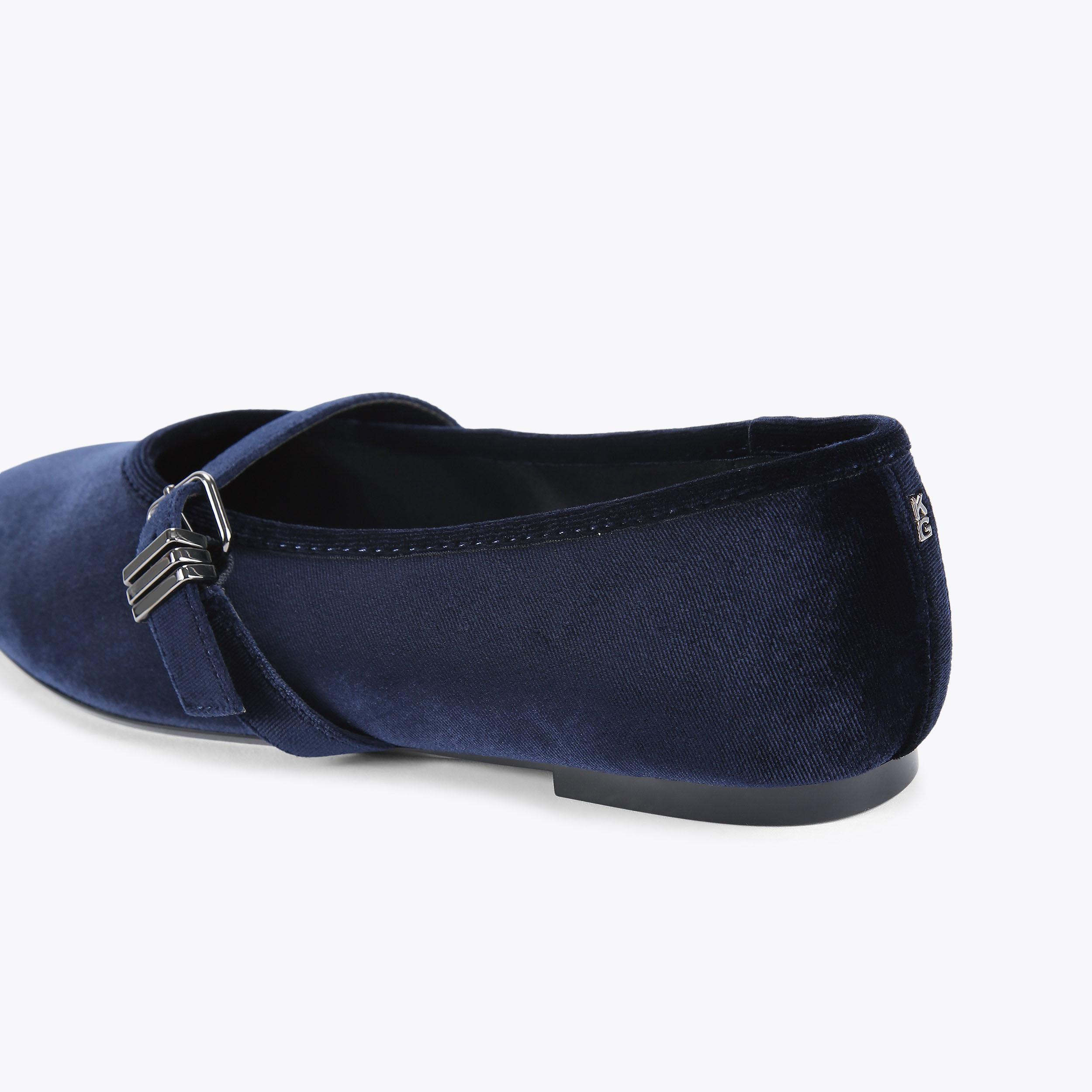 neve-navy-velvet-kg-kurt- 