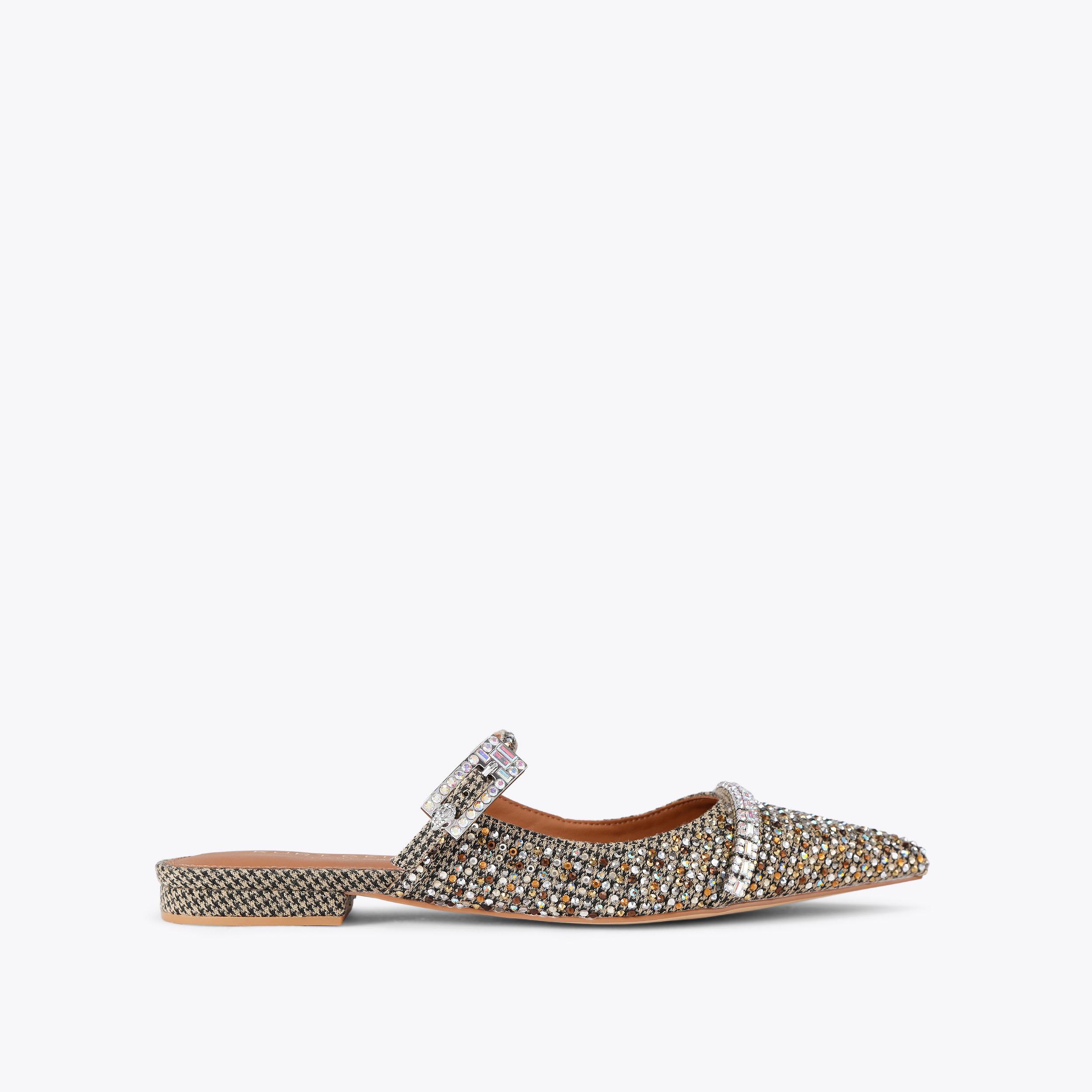 strass-buckle-flat-mule-beige- 