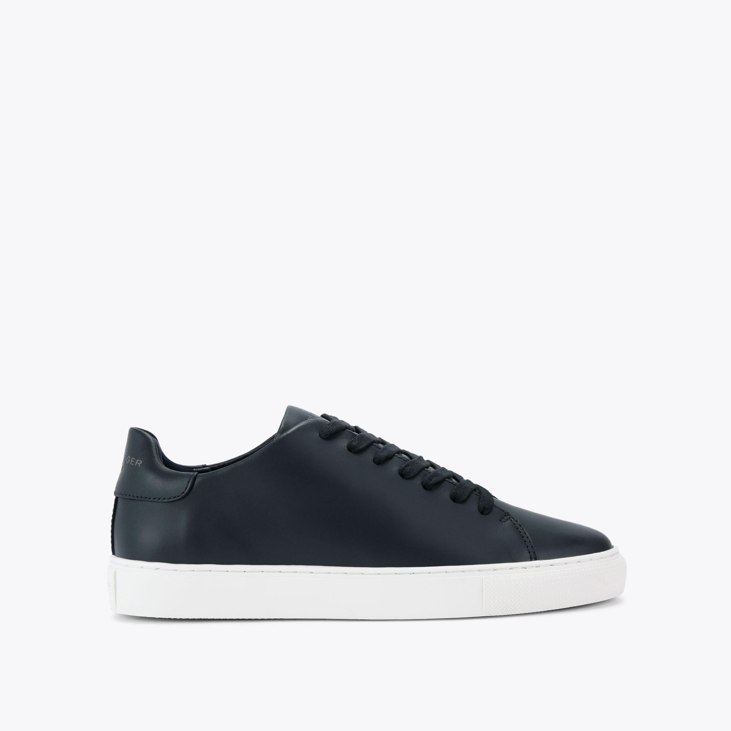 Mens white trainers kurt geiger hotsell